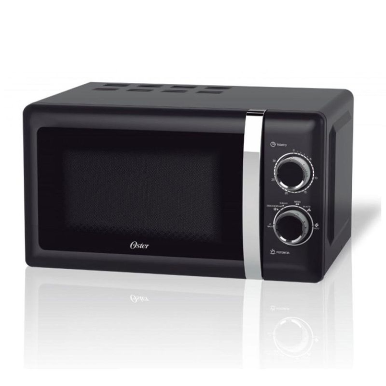 Microondas Oster negro de 0.7 pies